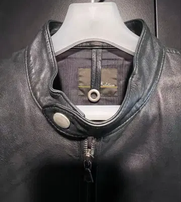 TOMORROWLAND Edition 램 가죽 싱글 라이더 블랙