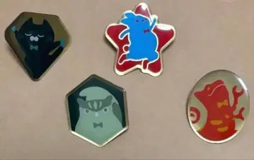 달과 고양이의 댄스 핀 배지