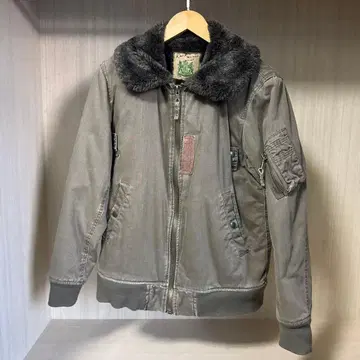 그레이 MA-1 플라이트 자켓 퍼 포함