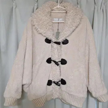 세실 맥비 아이보리 플리스 자켓 M 사이즈
