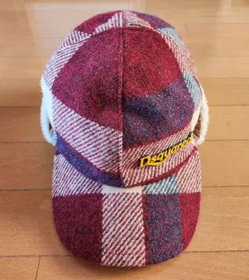 Dsquared2 체크 무늬 캡 귀도리 포함