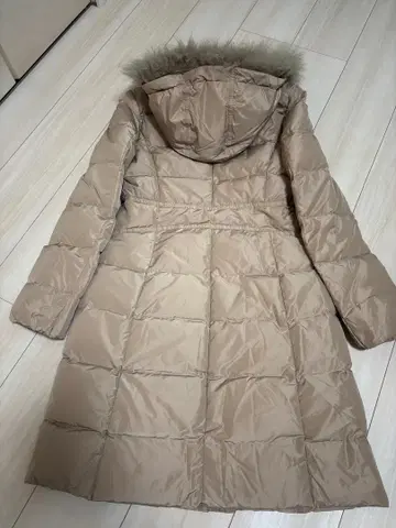 새상품급! ICB 다운 코트 후드, 퍼 탈부착 가능