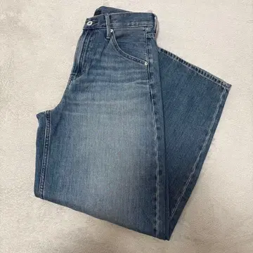 유니클로 배기 커브 청바지 25인치 표시 사이즈
