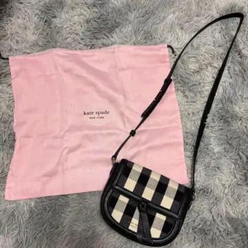 kate spade 체크 무늬 숄더백 블랙 핑크 쇼핑백