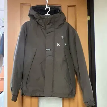 세키루버그 카페 FRA 자켓