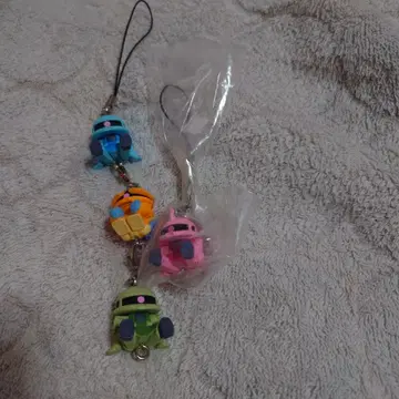 컬러풀 자쿠 스트랩 4종 세트