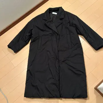 심플한 블랙 롱 코트