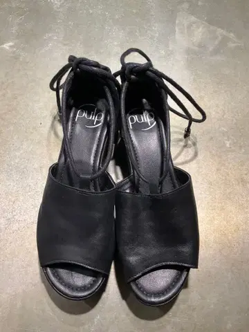 [ 거의 미사용품 ] pulp 블랙 가죽 오픈토 샌들 36
