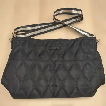 [새상품] LIZDAYS 2way 토트백 퀼팅 나일론 A4 사이즈