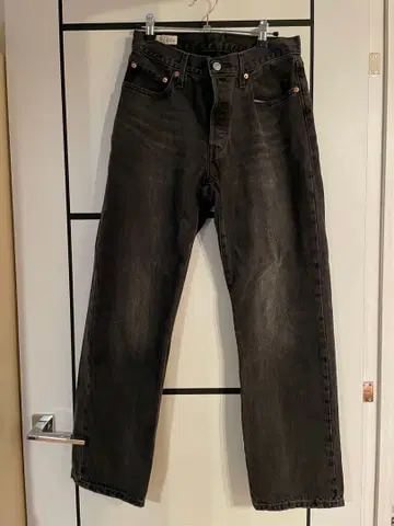 블랙 스트레이트 데님