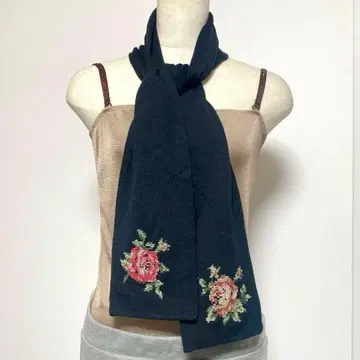 레이크알스타 수제 자수 니트 머플러