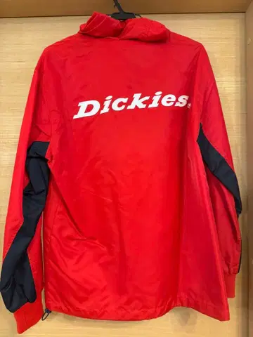 Dickies 후드 부착 레드 나일론 자켓