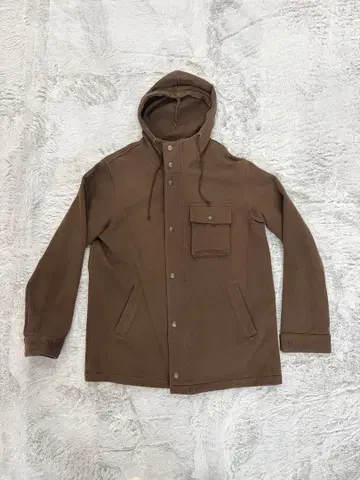 브라운 마운틴 파카 후드 부착