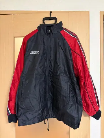 UMBRO x DESCENTE 윈드 브레이커 L 사이즈 블랙 x 레드