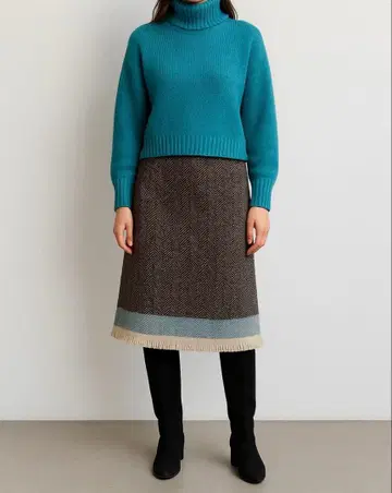 ADORE. 아도어 헤링본 패턴 프린지 스커트