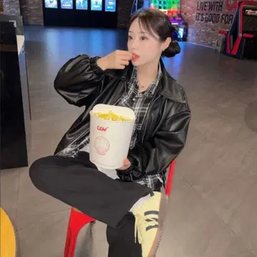 블랙 가죽 아우터