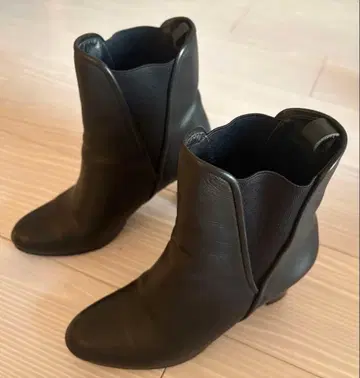 온워드 23구 가죽 사이드 고어 부츠 블랙