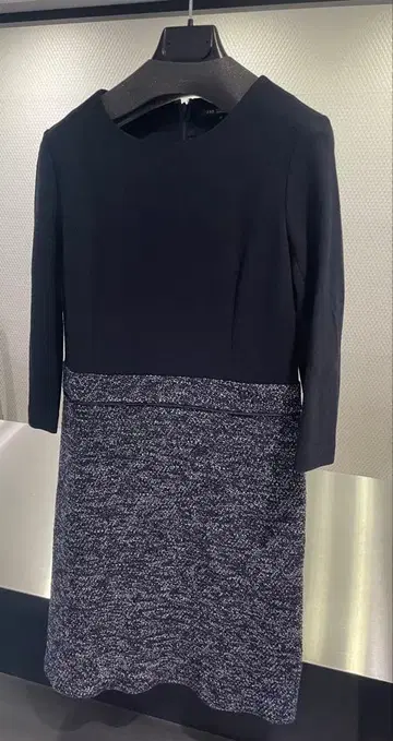 23구 블랙과 그레이의 트위드 원피스 사이즈 40