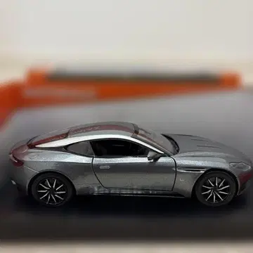 MOTOR MAX 애스턴 마틴 DB11 1/24