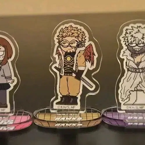 지로리 나히아 아크릴 스탠드 우라라카 다비 호크스