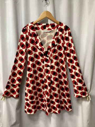 최종 가격 인하 새상품급 다이앤 폰 파스텐버그 실크 티셔츠 SILK