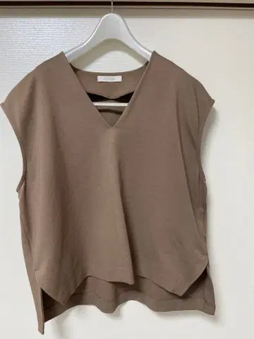 F by ROSSO V넥 베스트+플레어 스커트