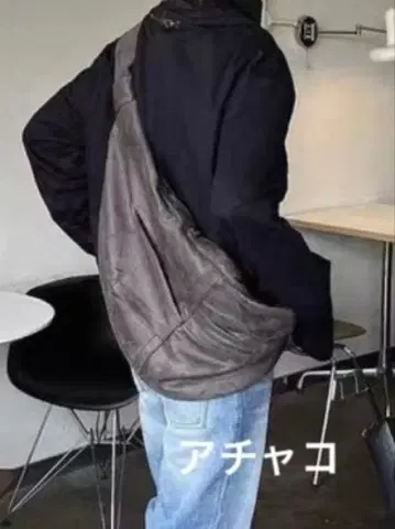 not ugly 숄더백 브라운