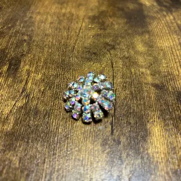 꽃 모양 크리스탈 장식 브로치