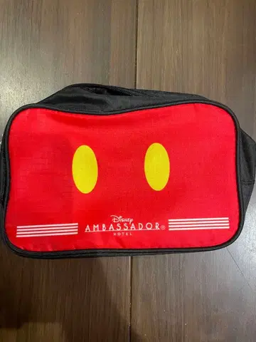 Disney Ambassador Hotel 파우치