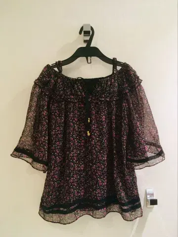 새상품 세실 맥비 오프숄더 미니 꽃무늬 튜닉 반팔