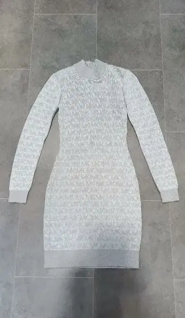 마이클 코스 로고 원피스 실버 은 라메