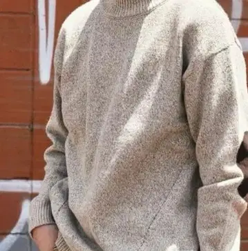 엘보 배치 그레이 계열 하이넥 니트