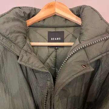 BEAMS 올리브 그린 다운 코트 M