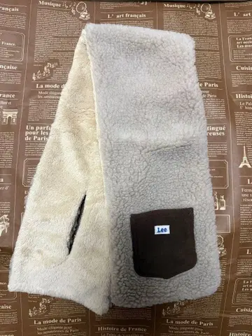 [새상품] Lee 플리스 머플러 모카 포켓 부착