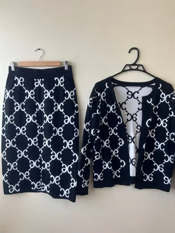 앙코키누 스커트와 가디건 세트