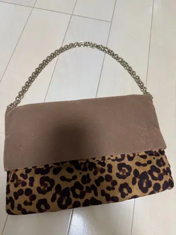 JUSGLITTY 레오파드 무늬 숄더백