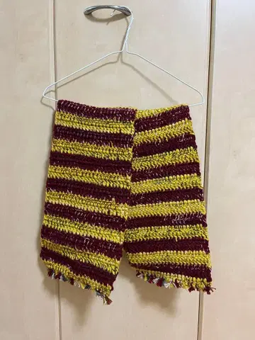 스트라이프 머플러 (빨간색 x 노랑)