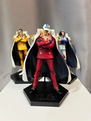 [ 박스 포함 ] 원피스 해군 삼대장 피규어 사카즈키 아오키지 키자루