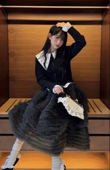 Bibiy. PATTY PILGRIM TOP 블랙 새상품