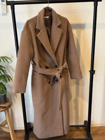 BLATE 베이지 더블 브레스트 롱 코트