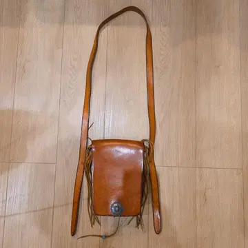 고로즈 새들 레더 숄더백 메디슨 백