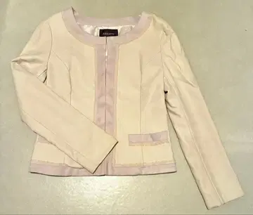 JUSGLITTY 노카라 자켓 크림색 1사이즈