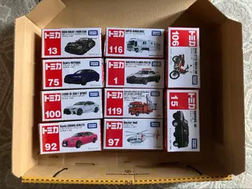 크리스마스 선물로 토미카 미니카 세트 10개 + 덤 포함