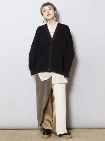 오스모시스 편 니트 가디건