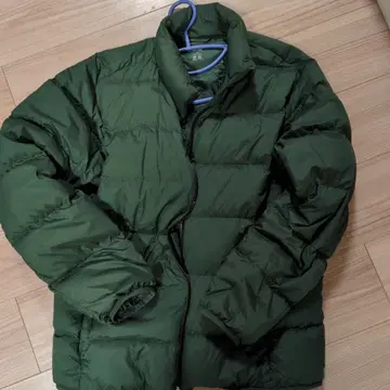 UNIQLO 울트라 라이트 다운 L 올리브 그린 3D 컷