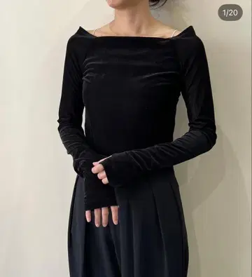 벨로아 오프숄더 상의