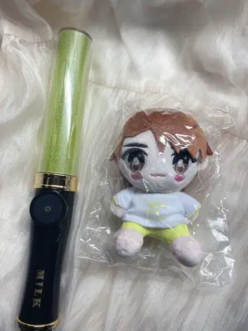 M!LK 요시다 진토 단색 응원봉 봉제 인형