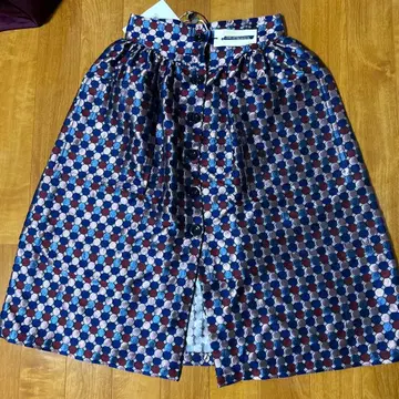 CARLOTTACANEPA 육각형 패턴 플레어 스커트