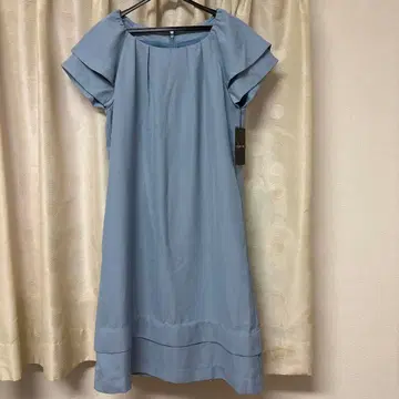 새상품 스카이블루 반팔 플레어 슬리브 무릎 기장 원피스