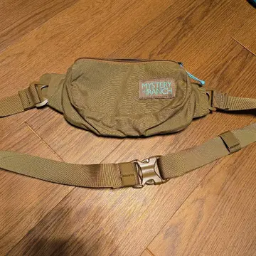 MYSTERY RANCH 바디백 올리브